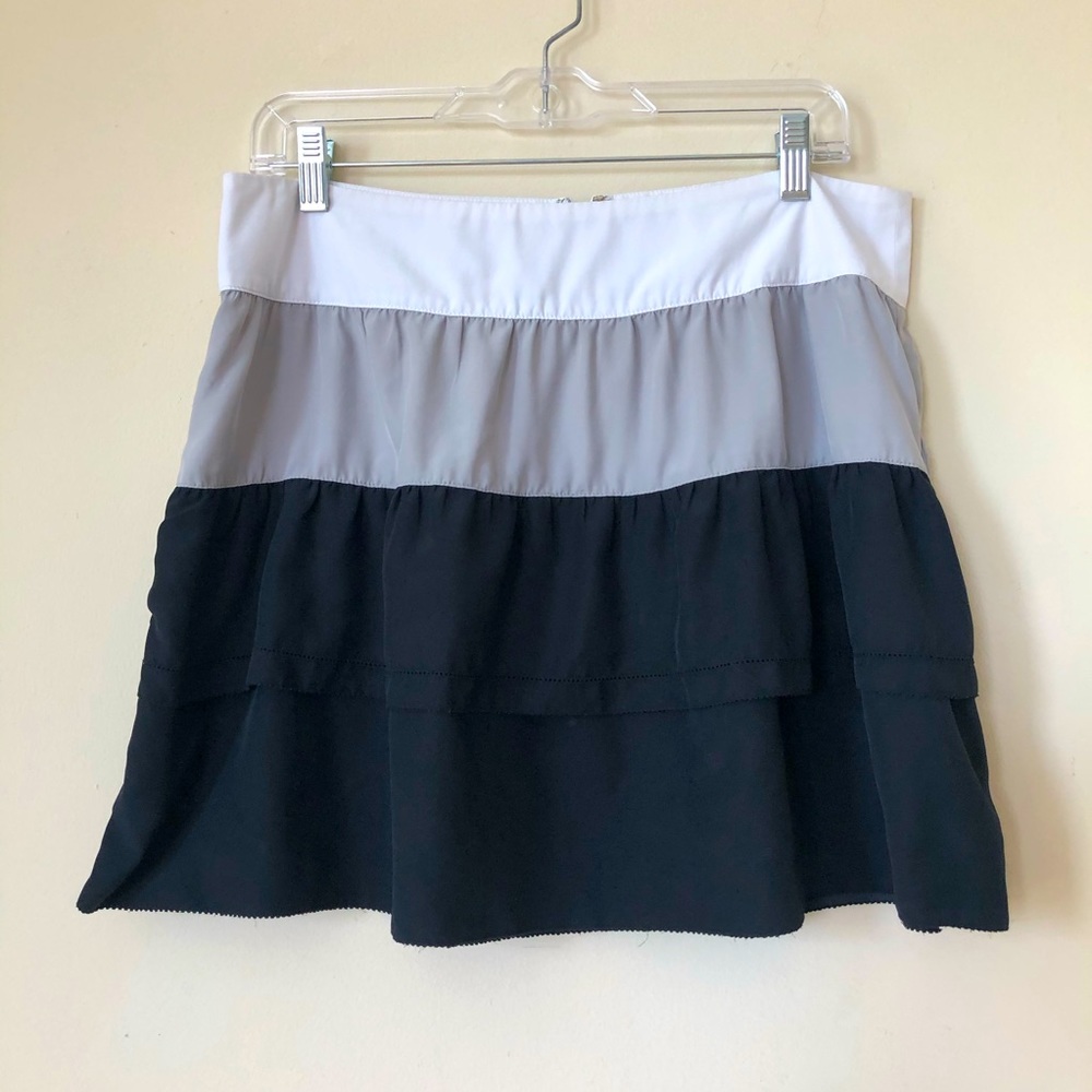 Banana Republic 3-tier flouncy skirt WITH POCKETS